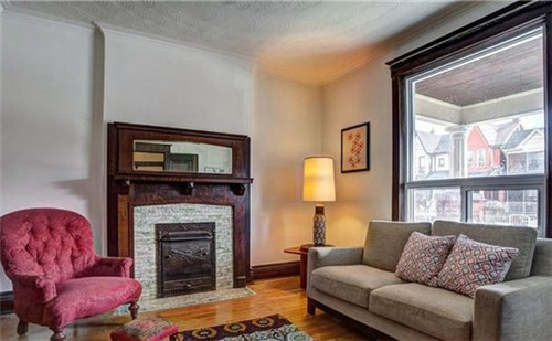 黄金海岸Rhapsody豪华公寓，房价很骨感，配套很丰