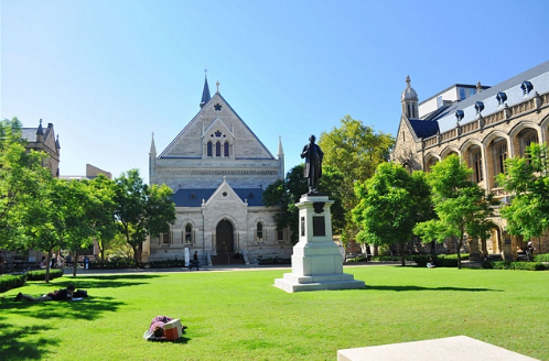 阿德莱德房产投资诠释“以房养学”新概念